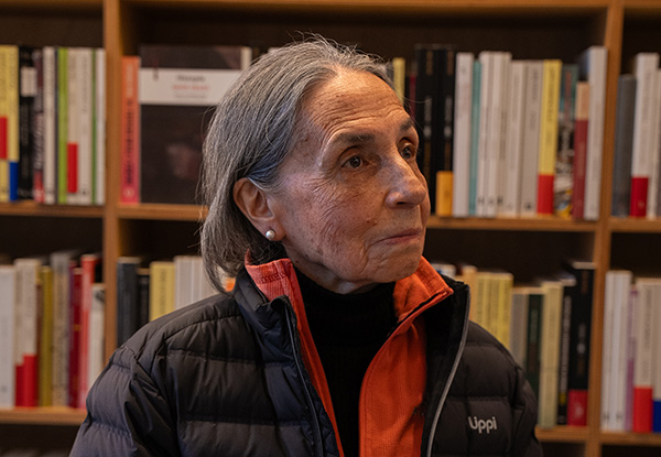 El terremoto es la palabra en su encuentro. Entrevista a Elvira Hernández